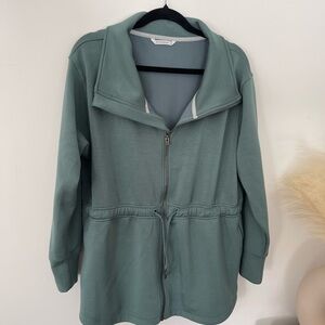 Elegant Sage Green Zip-Up Cardigan